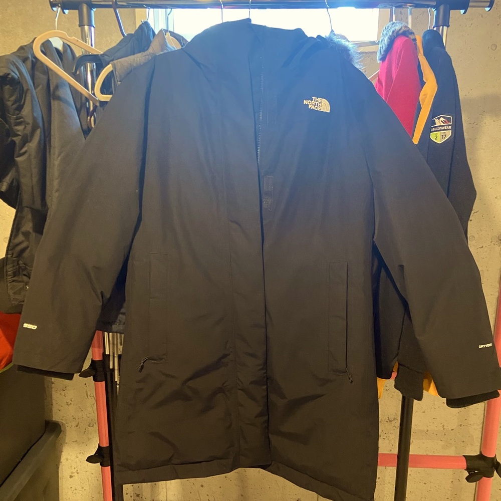 Woman’s The North Face Arctic Parka with hood